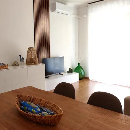 Casa Guzzi E Apartment