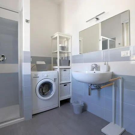 Casa Guzzi E Apartament Mandello del Lario